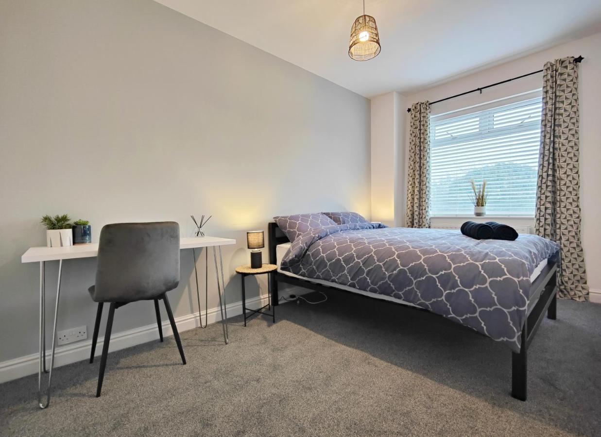Villa Stott House - Bright Spacious Townhouse 15 Minutes To Central Manchester With Free Parking Exterior foto